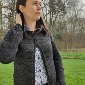 Cynara, patron de gilet pour femme au tricot ! - Patron de gilet raglan au tricot pour femme - Maloraé Designs