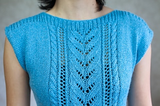 Whakamārie Top par Aroha Knits
