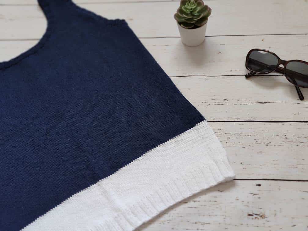 brodiae , un débardeur bicolore au tricot