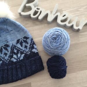 Ixia (hat) - bonnet tricoté en jacquard