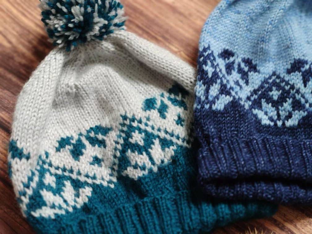 Ixia (hat) - bonnet tricoté en jacquard