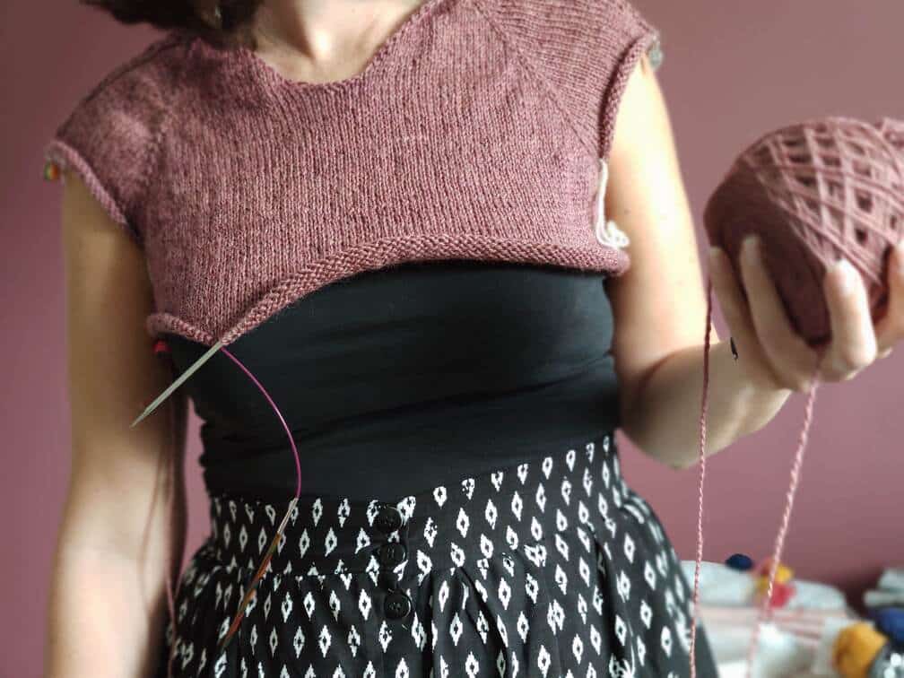 Watsonia - Pull en dentelle et dents de chat pour femme au tricot