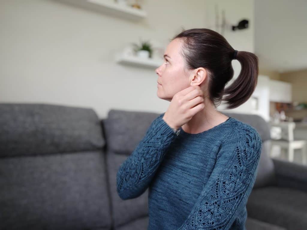 Hysope - Maloraé Designs - Pull raglan en dentelle