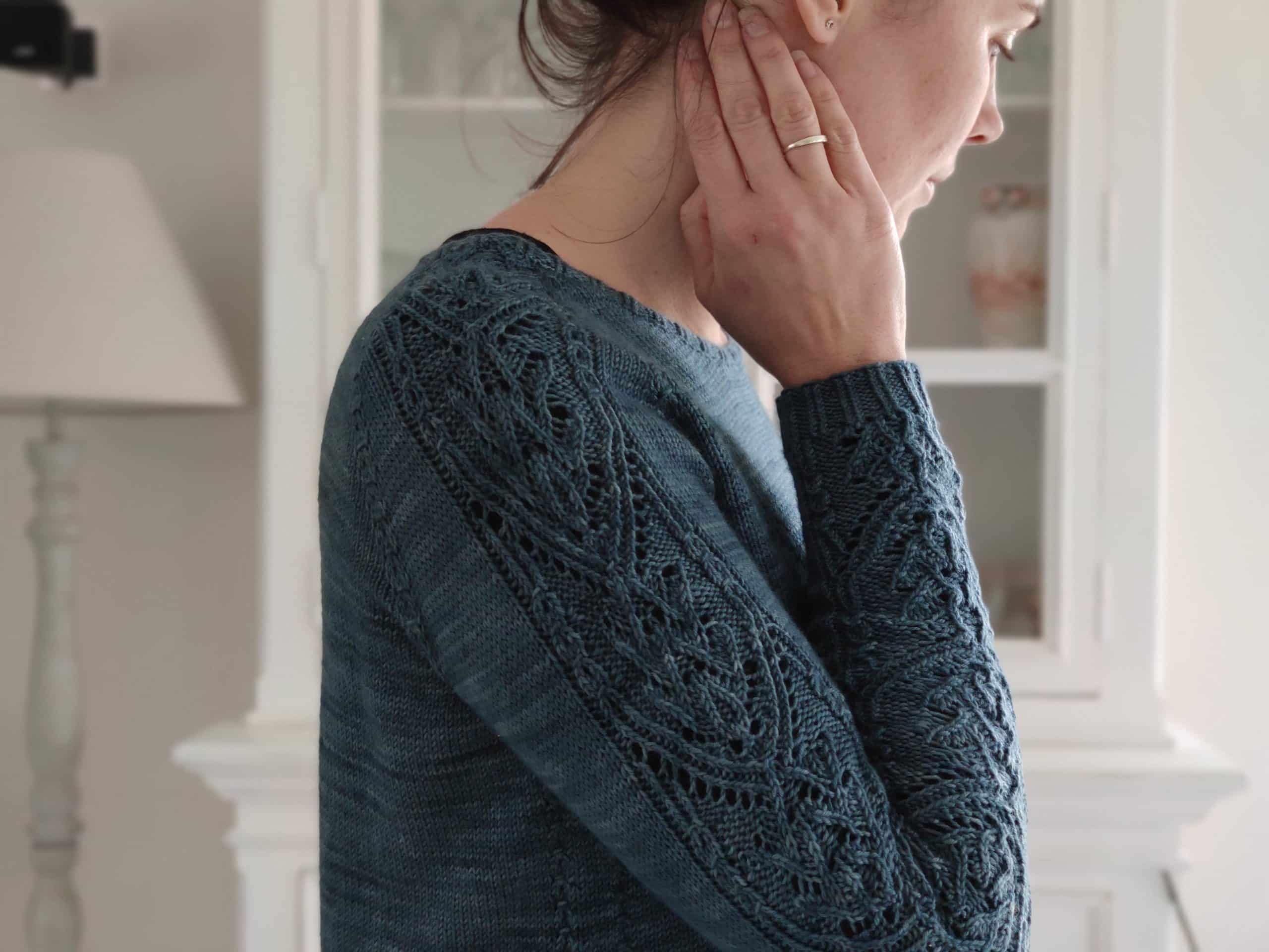 Hysope - Maloraé Designs - Pull raglan en dentelle