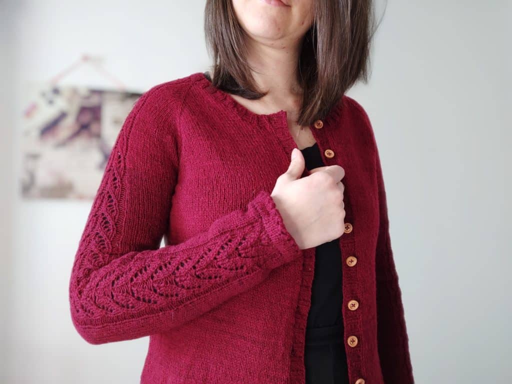 Watsonia Cardigan- Gilet raglan au tricot en dentelle - Maloraé Designs