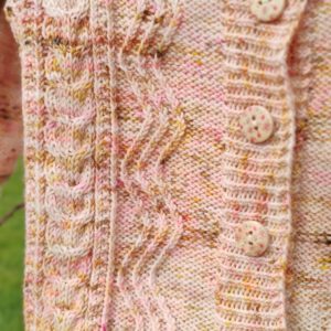 Bellis cardigan - gilet pour femme au tricot - Maloraé designs