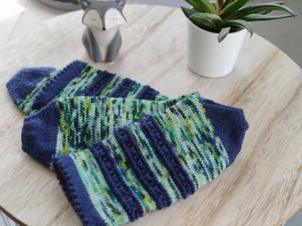 Chaussettes Camassia - Chaussettes au tricot - Maloraé Designs