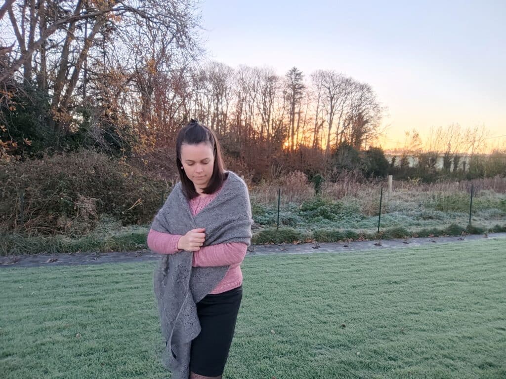 Drimys shawl - Patron de châle au tricot gratuit - Maloraé Designs