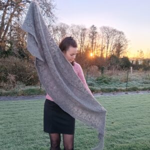 Drimys shawl - Patron de châle au tricot gratuit - Maloraé Designs