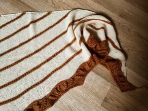 Ibéride - Châle facile au tricot - Maloraé designs