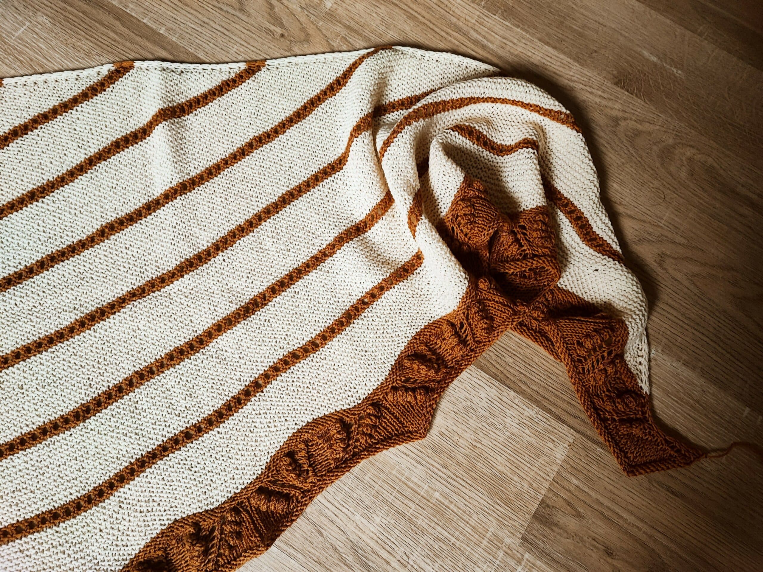 Ibéride - Châle facile au tricot - Maloraé designs