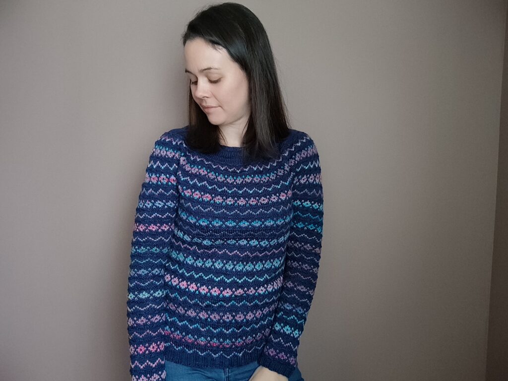 Tyllandsia - Pull femme au tricot - Patron de tricot - Maloraé Designs