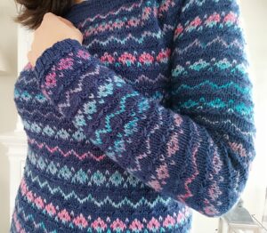 Tyllandsia - Pull femme en jacquard - Patron de tricot - Maloraé Designs