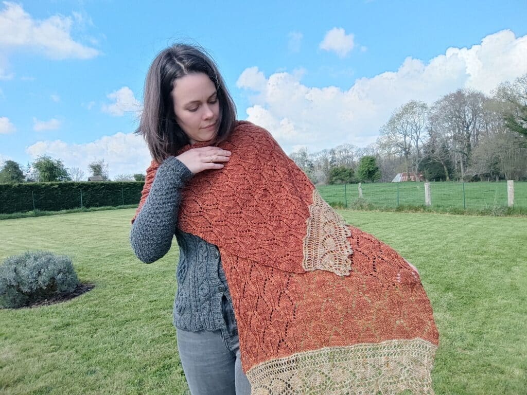 Wildflowers wrap - Étole en dentelle au ricot - Patron de tricot - Maloraé Designs