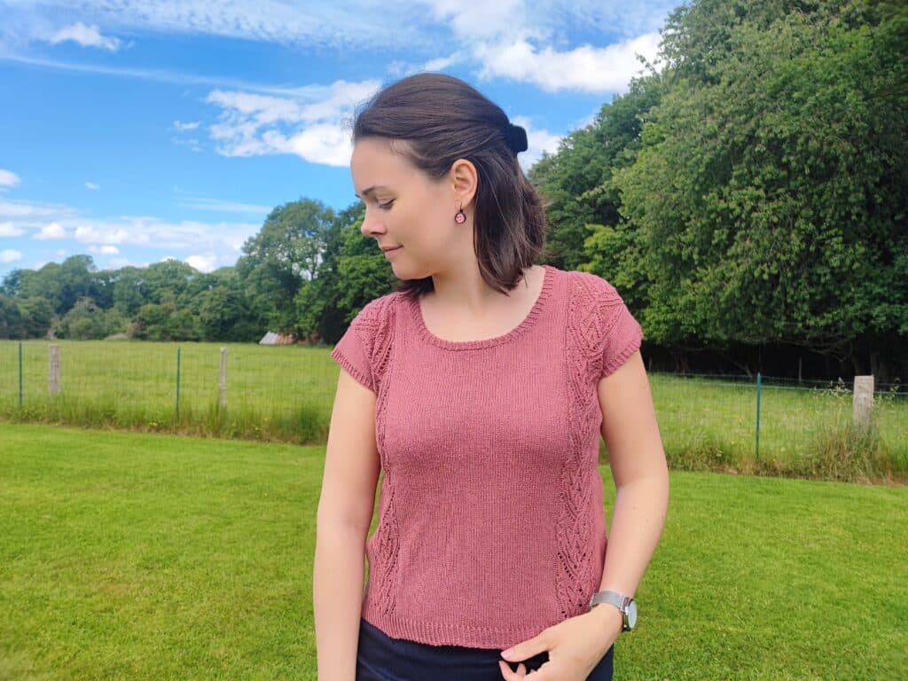 Fumaria - T-shirt au tricot pour femme en dentelle - Patron de tricot - Maloraé Designs