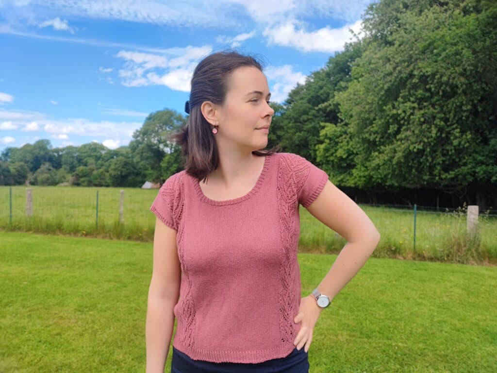 Fumaria - T-shirt au tricot pour femme en dentelle - Patron de tricot - Maloraé Designs