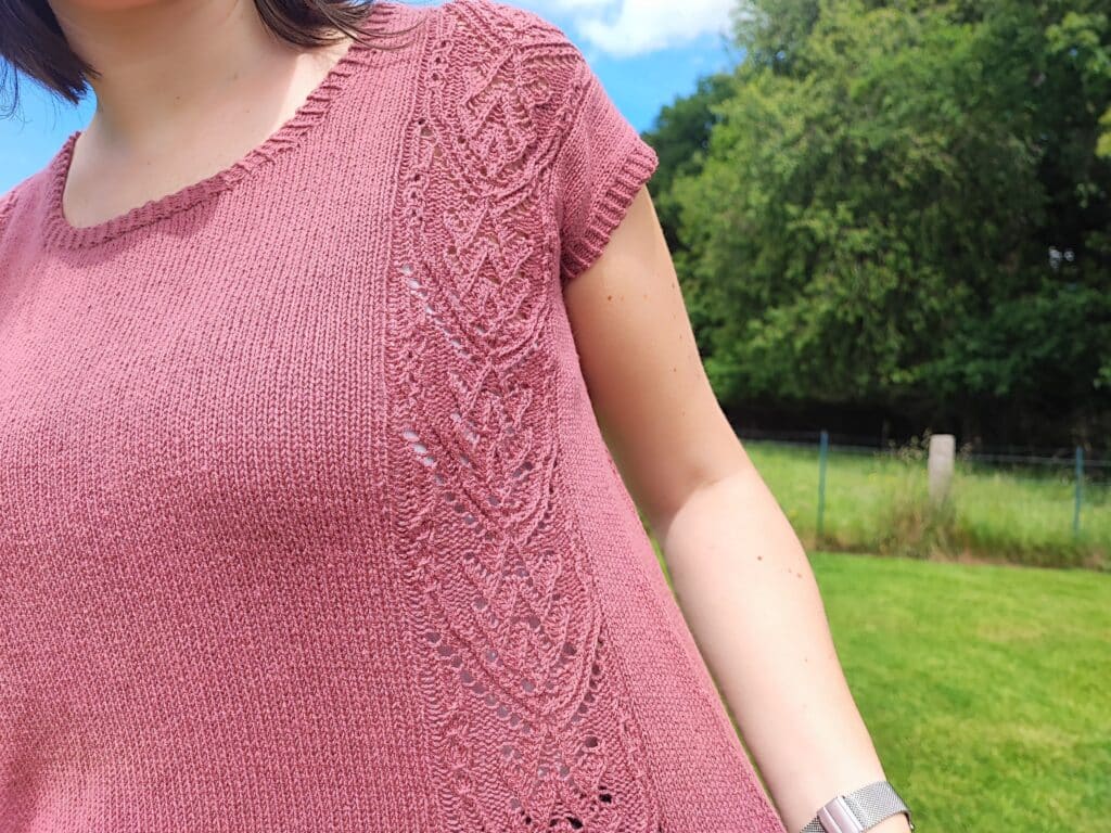 Fumaria - T-shirt au tricot pour femme en dentelle - Patron de tricot - Maloraé Designs