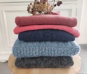 En juin, 1,2,3 nouveaux tricots sur les aiguilles! - Les coulisses - Résumé de juin - Mlaoraé Designs