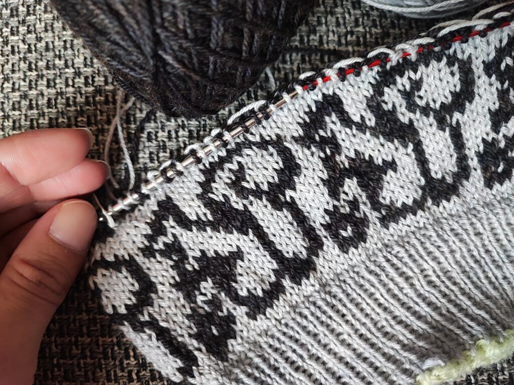 Col tricoté en jacquard - tricot - Podcast épisode 37 - Maloraé Designs