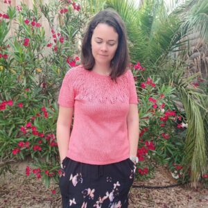 Calisia - tee-shirt en yoke et dentelle - Patron de tricot femme - Maloraé Designs