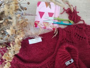 Irésine - Pull au tricot pour femme - Dentelle - Maloraé Designs