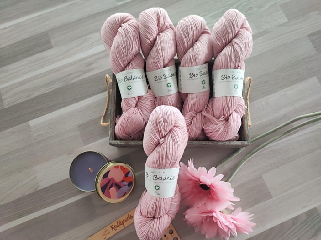 En septembre, je prépare un salon et je tricote!(Résumé) - Tricot - Modèle au tricot - Les coulisses de Maloraé Designs