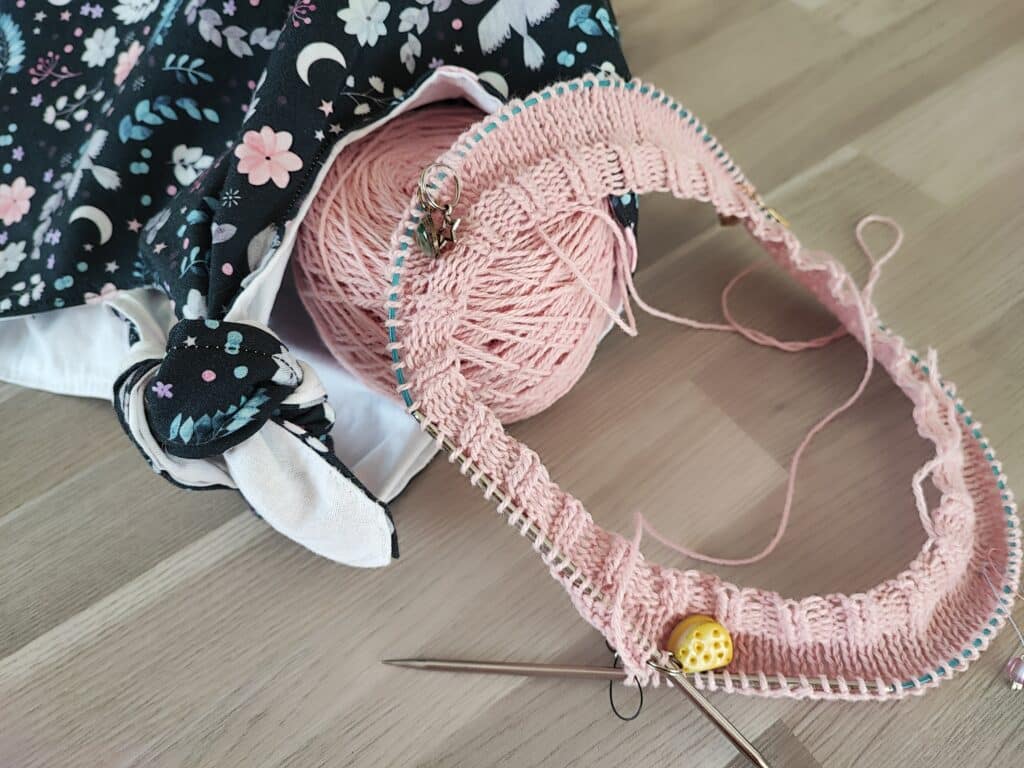 Allisar, un modèle au tricot top secret! (Appel au test) - Maloraé Designs