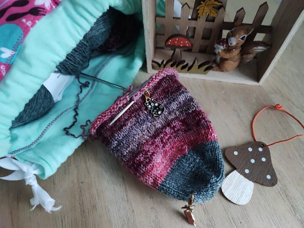 Chaussettes au tricot - Podcast épisode 40 - Maloraé Designs