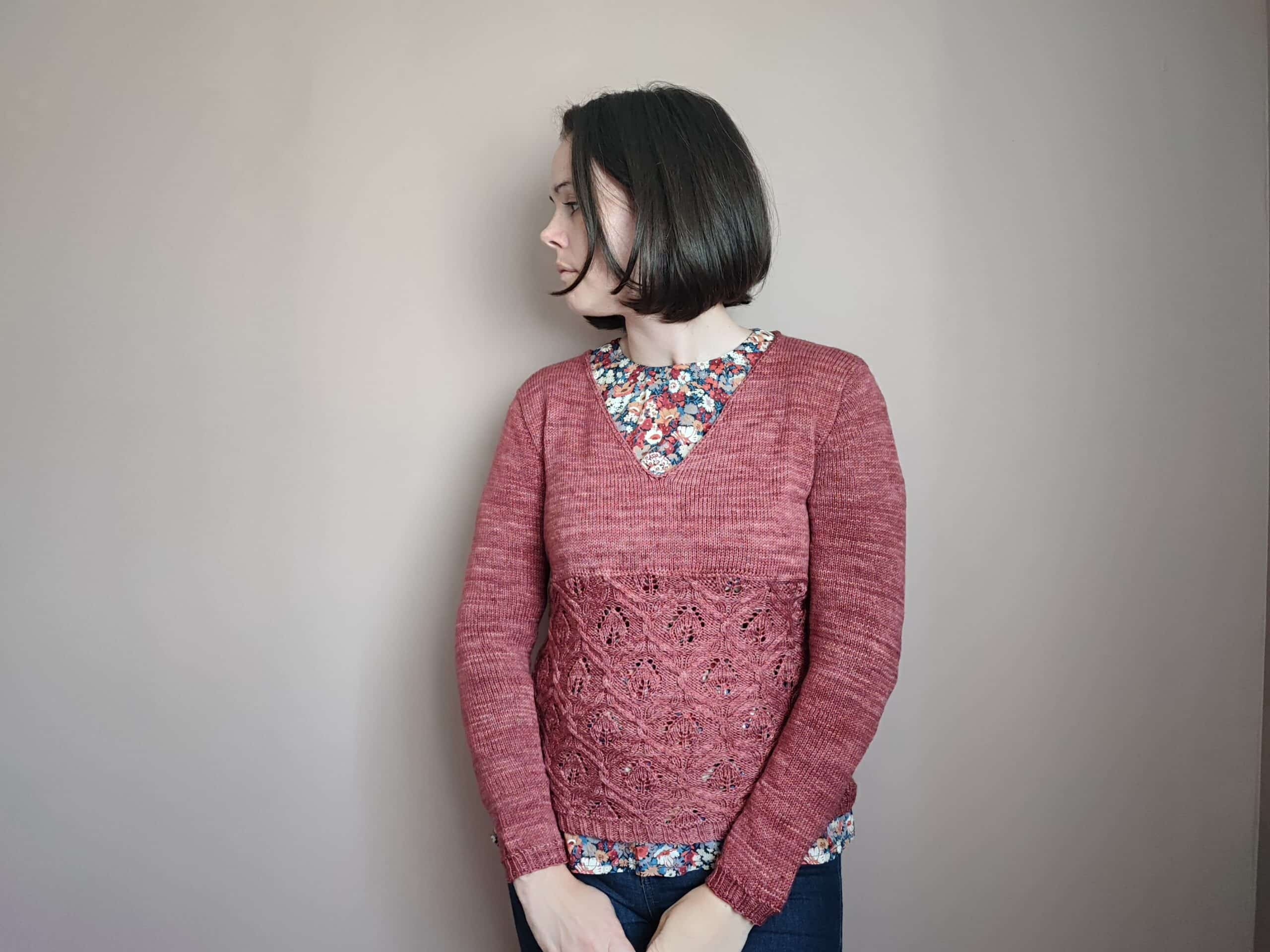 Knautia sweater, un pull au tricot en dentelle et torsades! - Pull femme - Maloraé Designs
