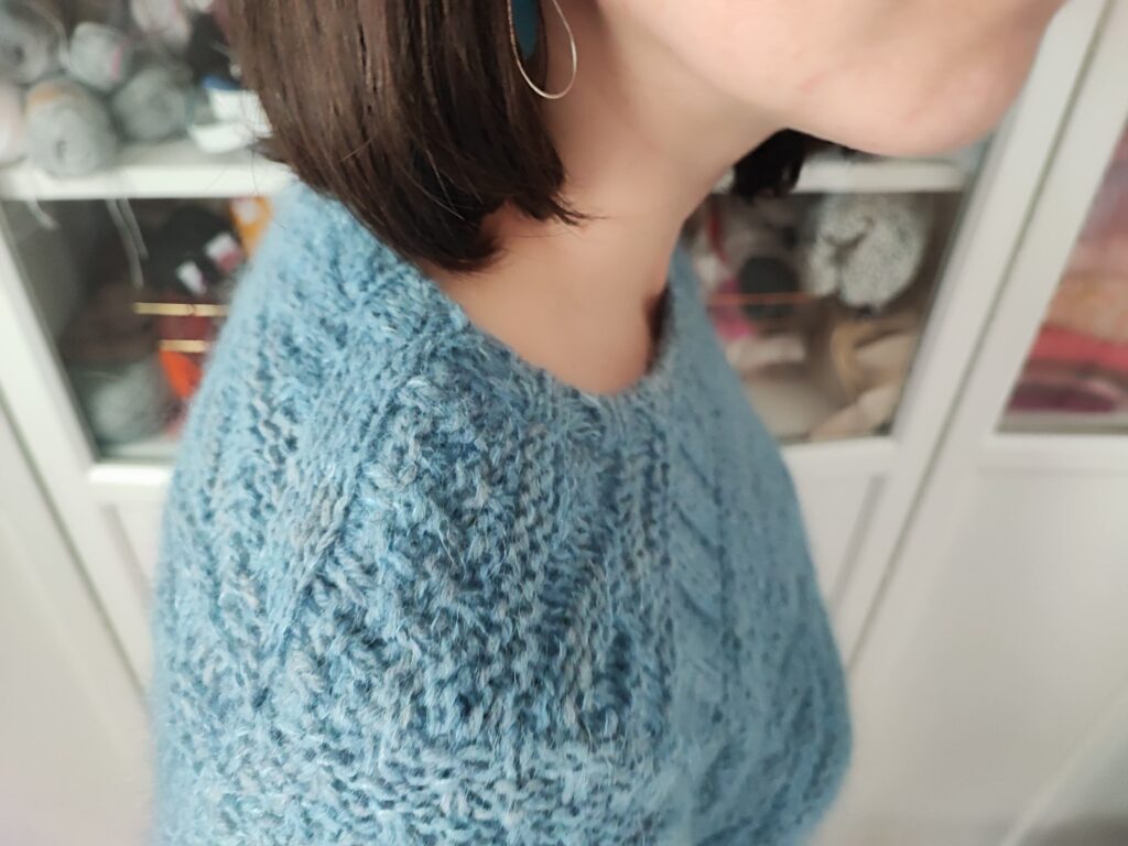 Lobélie - Pull au tricot - Texture et manches montées - Maloraé Designs