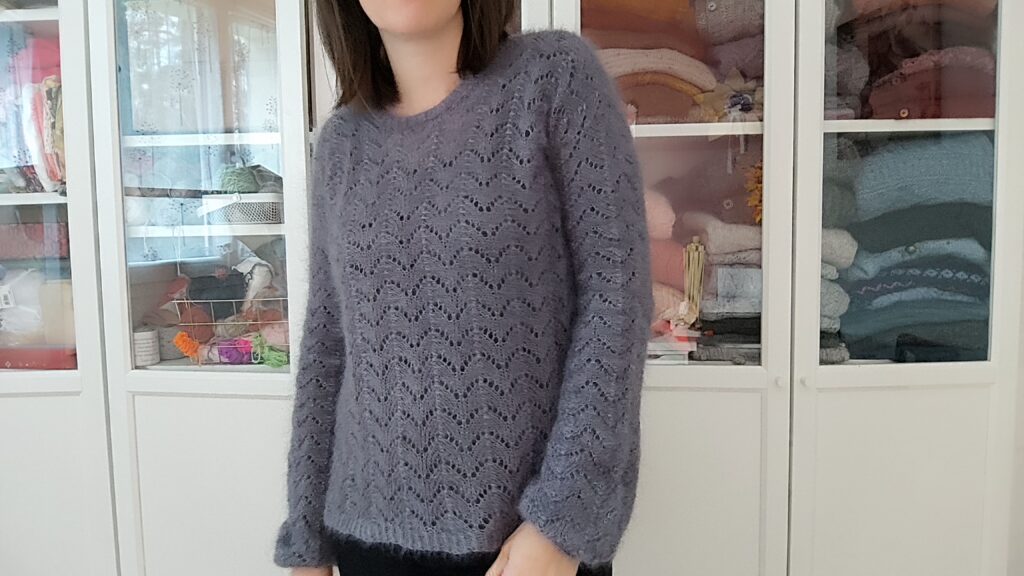 Akebia bis - Pull tricot en dentelle - En décembre - Patron tricot - Maloraé Designs