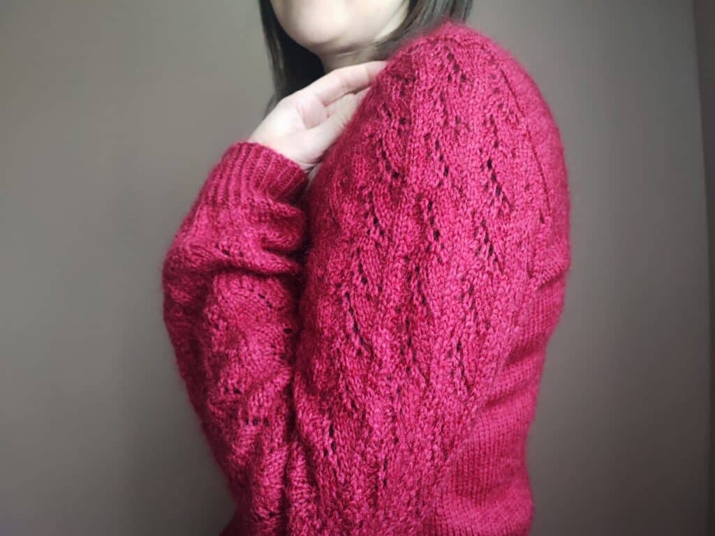 Irésine, un pull femme à manches montées en dentelle! - Patron de tricot - Maloraé Designs