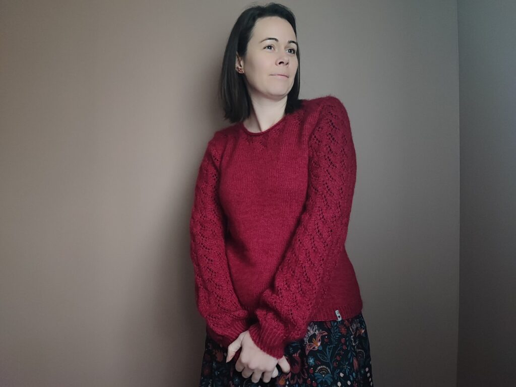 Irésine - Pull femme en dentelle - Patron de tricot - Maloraé Designs