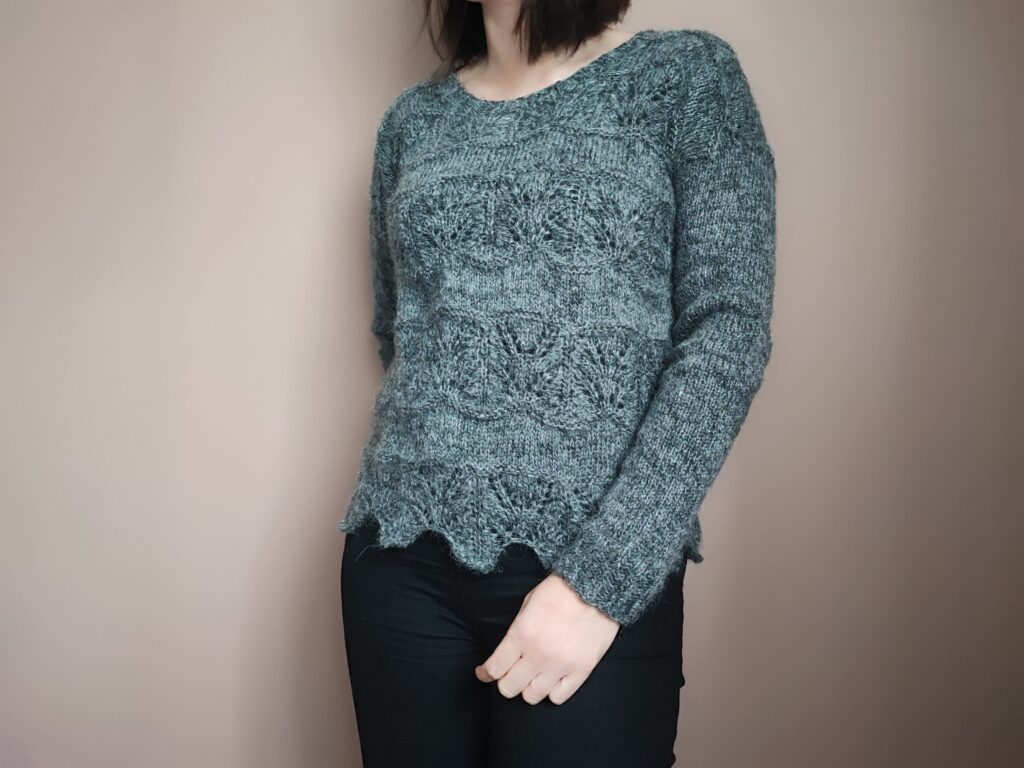 Jovellana - Patron du mois de décembre 2022 - Patron de tricot femme - Maloraé Designs