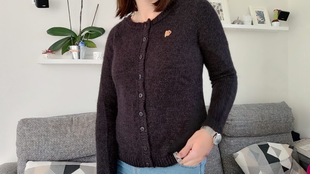 Gilet black velvet - Patron de tricot pour femme - Mohair - Maloraé Designs