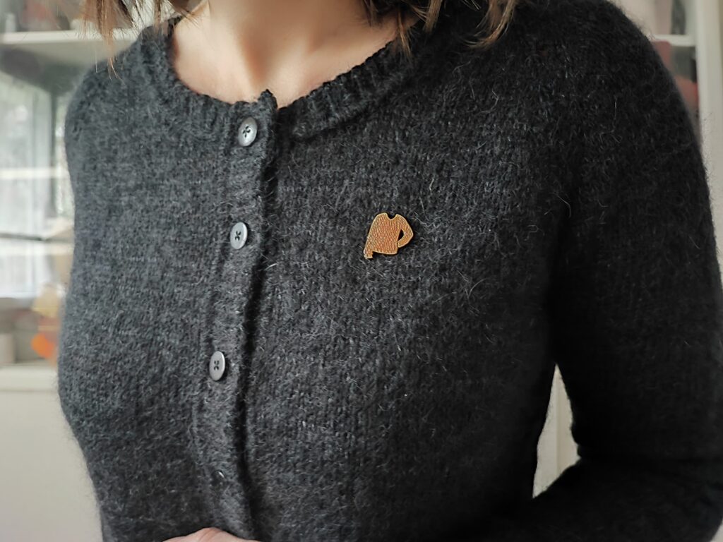 Black Velvet - Gilet raglan pour femme au tricot - Patron tricot - Maloraé Designs