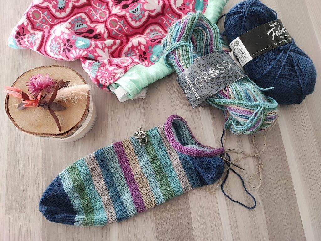 Chaussettes au tricot - Podcast épisode 45 - Vidéo tricot - Maloraé Designs