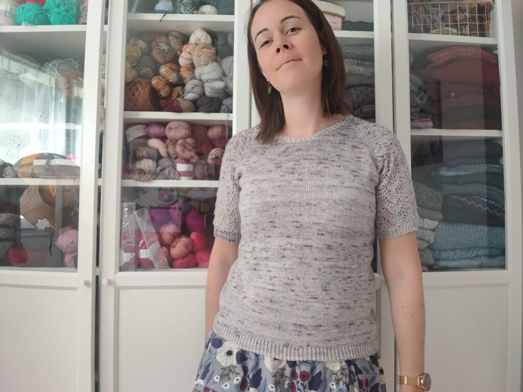 Sibirica, un pull et un tee-shirt raglan au tricot ! - Patron de tricot pour femme - Maloraé Designs