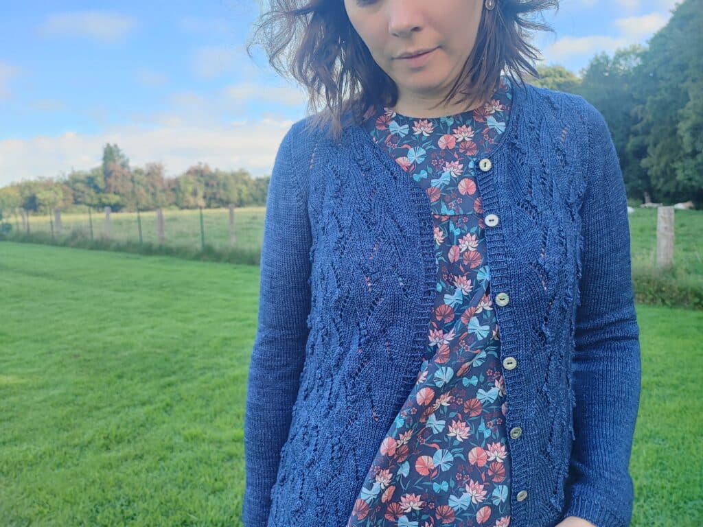 Blue Pearl - Gilet femme - Patron de tricot - Maloraé Designs