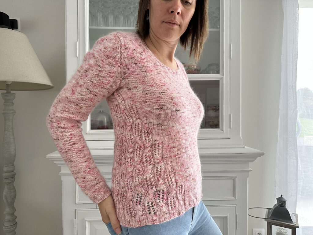 Arabis - Pull femme au tricot - Dentelle et torsades - Maloraé Designs