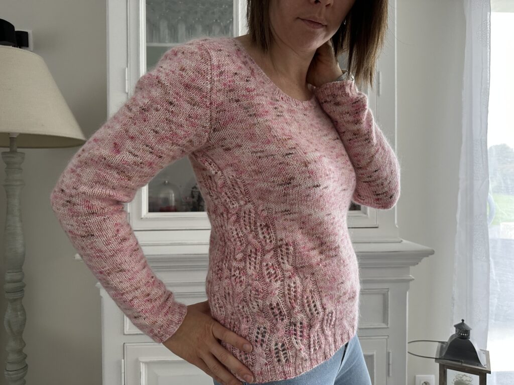 Arabis - Pull femme au tricot - Dentelle et torsades - Maloraé Designs