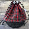 Panier projets tricot - Écossais rouge - Taille M - Base noire à paillettes - Accessoire tricot - Maloraé Designs