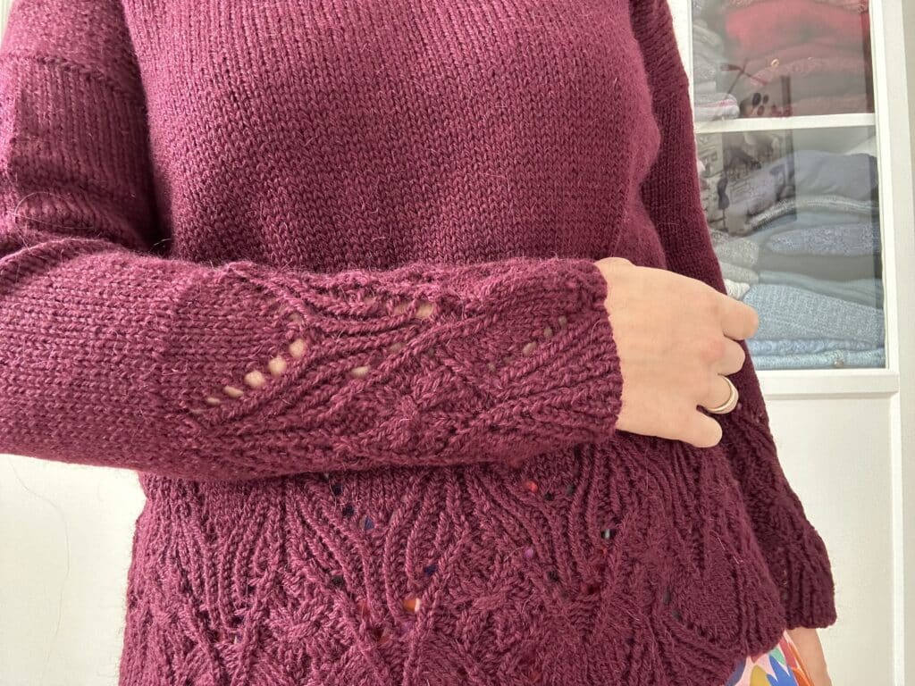 Hollyberry, un pull cosy en dentelle ! (Appel au test) - Pull au tricot - Maloraé Designs