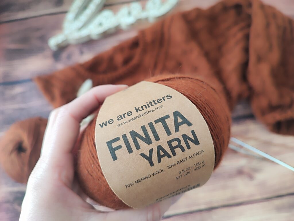 Stipa - Pull femme au tricot - Dentelle - Patron tricot - Finita yarn - We Are Knitters - Maloraé Designs