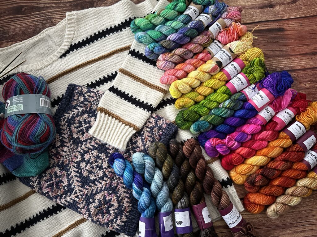 Podcast Épisode 54, tricot, laine et un peu de couture ! - Podcast tricot - Vidéo tricot - Maloraé Designs