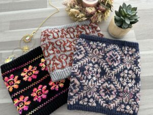 Byblis, un col tricoté en jacquard et réversible ! - Patron de tricot - Maloraé Designs