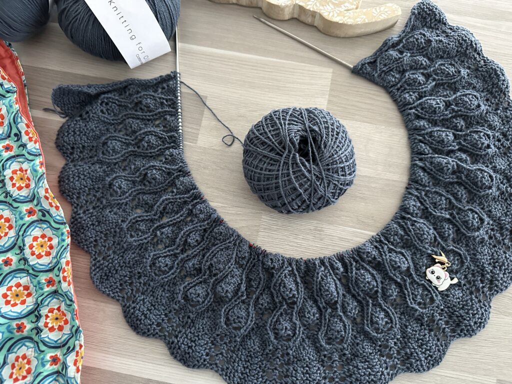 Gilet Plumbum - Gilet femme - Patron tricot - Dentelle - Maloraé Designs