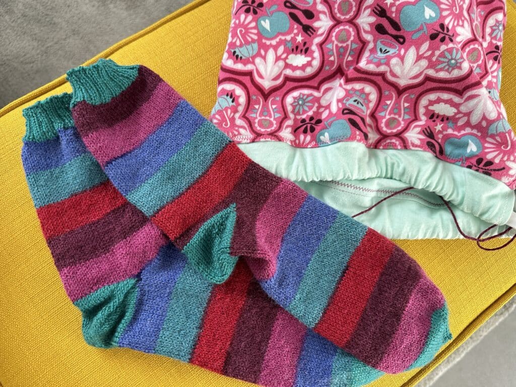 Chaussettes au tricot facile - Podcast Épisode 58, avalanche de chaussettes au tricot ! - Vidéo tricot - Maloraé Designs