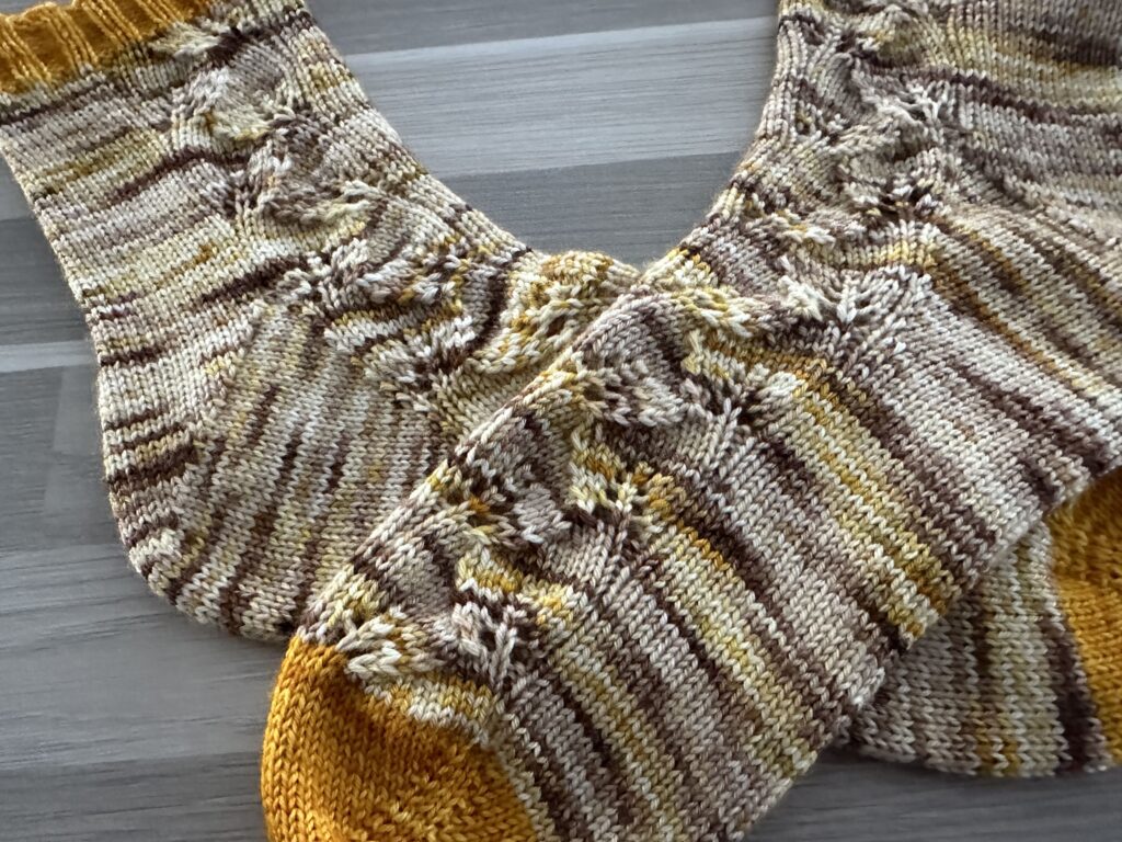 Chaussettes Barathéon - Collection de chaussettes GOT au tricot ! - Patron de tricot - Game of thrones - Maloraé Designs