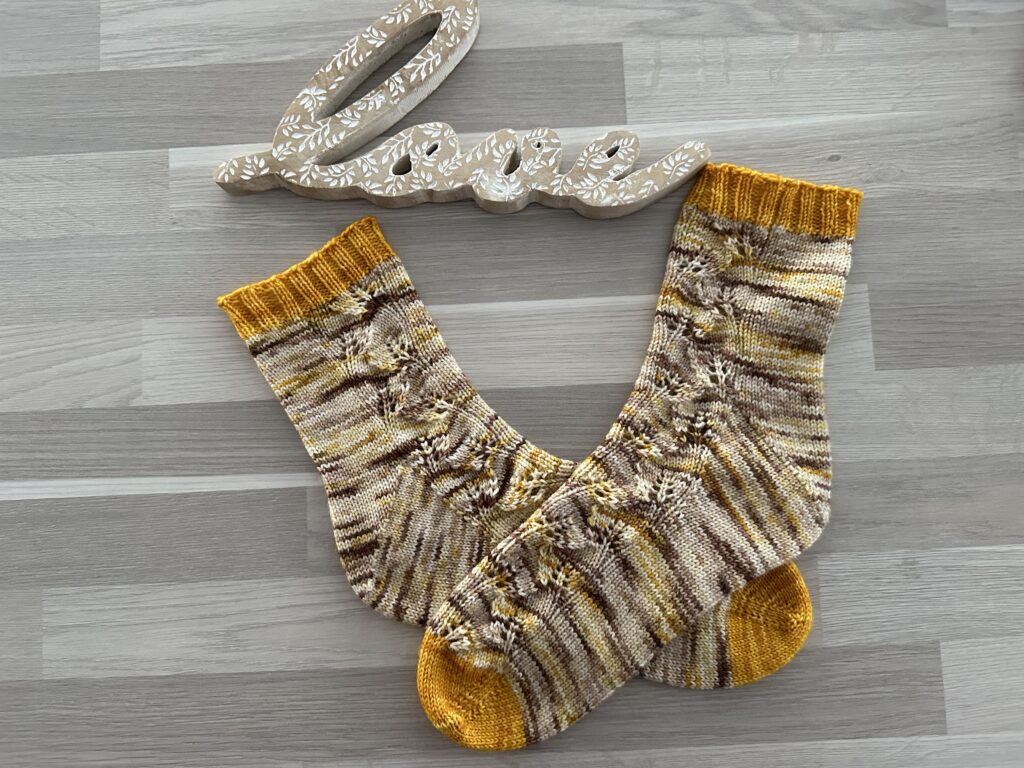 Chaussettes Barathéon - Collection de chaussettes GOT au tricot ! - Patron de tricot - Game of thrones - Maloraé Designs